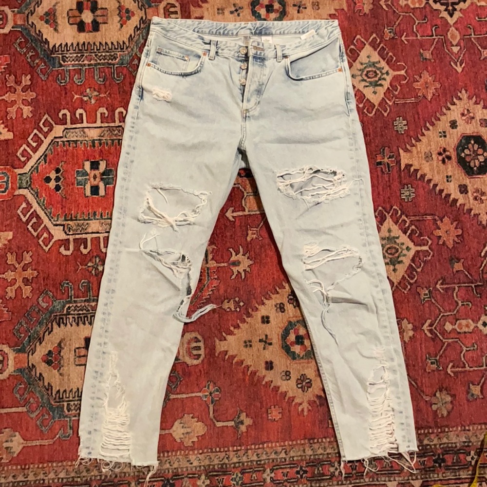 H&M Ripped Boyfriend Jeans